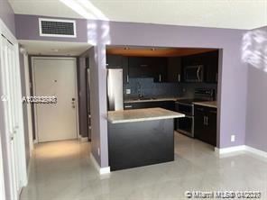 7051 Environ Blvd in Lauderhill, FL - Building Photo - Building Photo