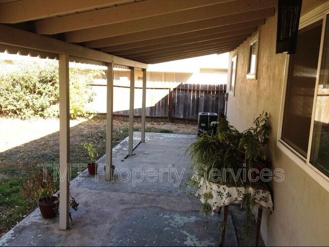 2529 Princeton St in Sacramento, CA - Building Photo - Building Photo