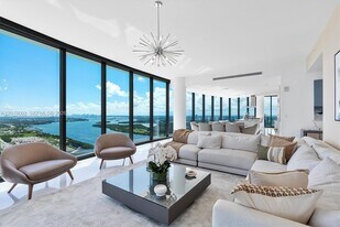15701 Collins Ave, Unit 3605 in North Miami Beach, FL - Building Photo