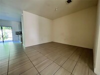 8902 NW 103rd Path in Doral, FL - Building Photo - Building Photo