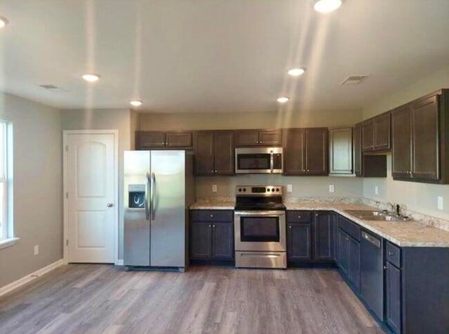 2500 Feathersound Wy in Lexington, KY - Building Photo - Building Photo