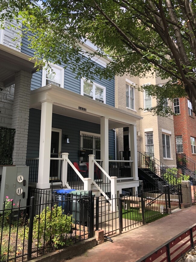property at 1632 5th St NW