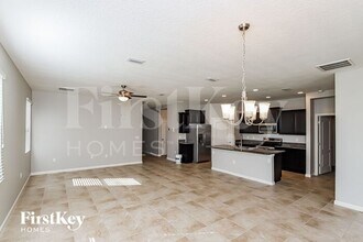 740 Remington Green Dr SE in Palm Bay, FL - Foto de edificio - Building Photo