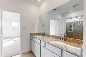 21611 Shadowbrook Birch Dr in Cypress, TX - Building Photo - Building Photo