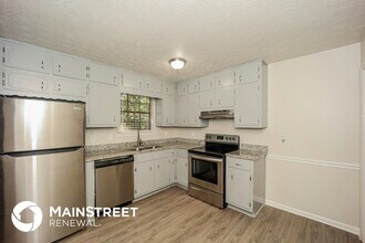 140 Hunt Ridge Dr in Stockbridge, GA - Building Photo - Building Photo