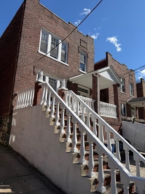 636 JFK Blvd E in Weehawken, NJ - Building Photo