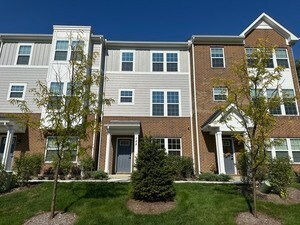 155 Canterbury Way in Lake Zurich, IL - Building Photo