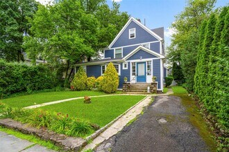 326 Prospect Ave in Mamaroneck, NY - Foto de edificio - Building Photo