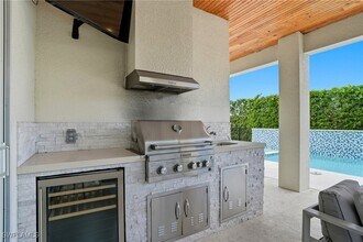 115 Cambria Ln in Naples, FL - Building Photo - Building Photo