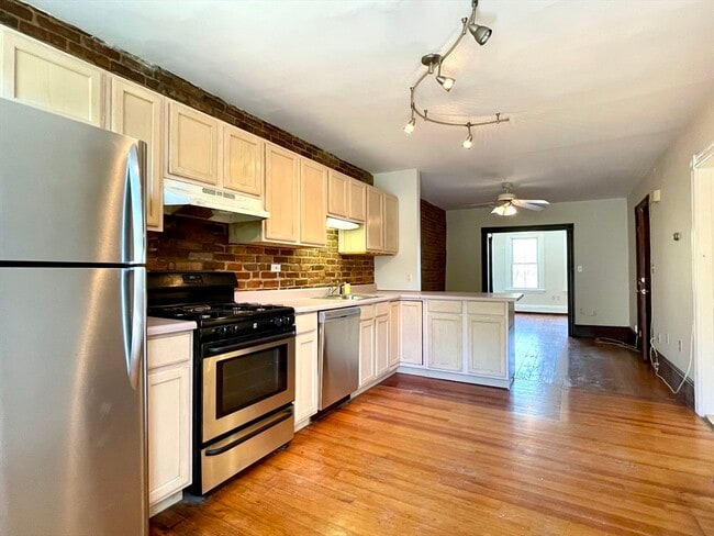 property at 6 Mead St