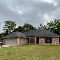503 Woodland Pkwy in Leesville, LA - Building Photo