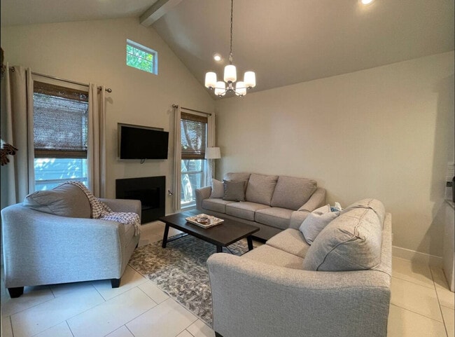 1905 Frazier Ave in Austin, TX - Building Photo - Building Photo