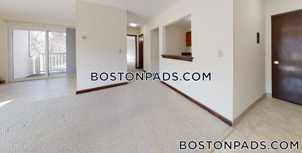 376 Sunderland Rd, Unit 22 in Worcester, MA - Foto de edificio - Building Photo