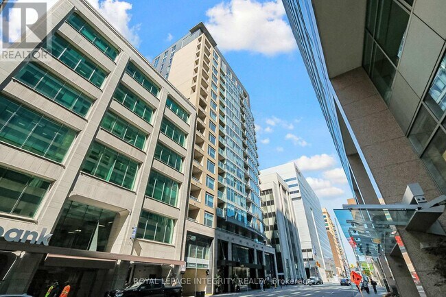 101-101 Queen St in Ottawa, ON - Building Photo - Building Photo