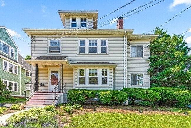 5 York Rd in Belmont, MA - Building Photo - Building Photo