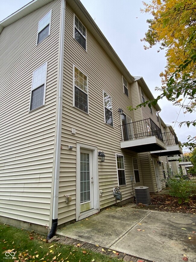 9448 Tanhurst Dr in Indianapolis, IN - Building Photo - Building Photo