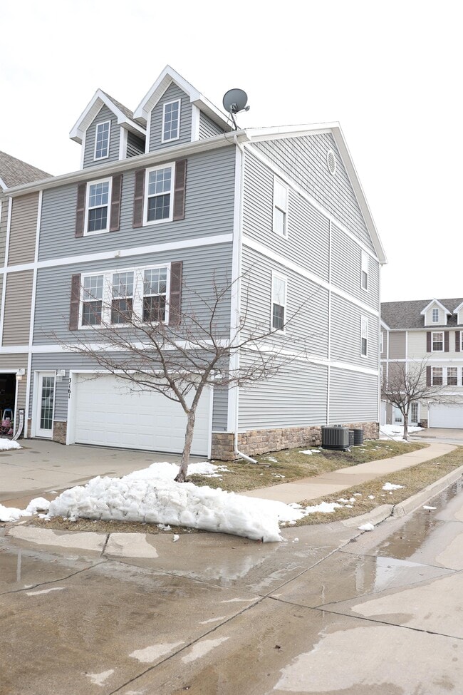 3161 SW Arlan Ln in Ankeny, IA - Building Photo - Building Photo