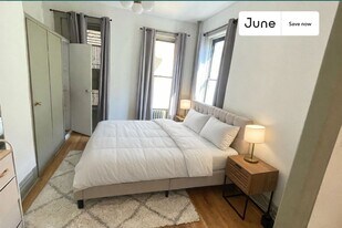 824 9th Ave in New York, NY - Building Photo