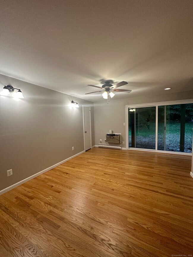 1622 Farmington Ave in Farmington, CT - Building Photo - Building Photo