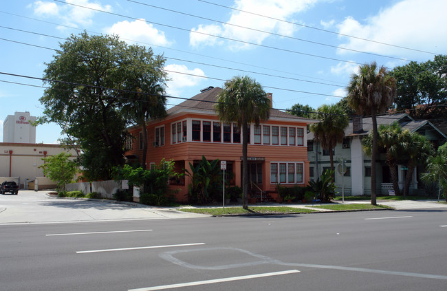 322 4th St S in St. Petersburg, FL - Building Photo - Building Photo