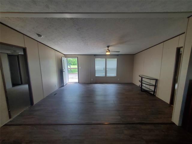 3812 Co Rd 1103 in Celeste, TX - Building Photo - Building Photo