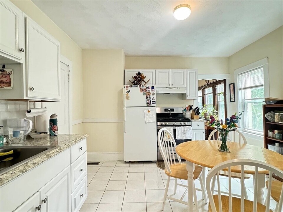 99 Kilsyth Rd, Unit 1 in Boston, MA - Building Photo