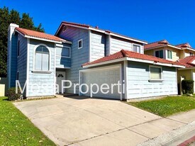 1584 Sycamore Ln in San Bernardino, CA - Building Photo