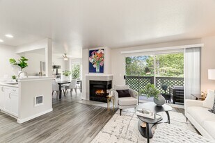 Westview Village in Renton, WA - Building Photo
