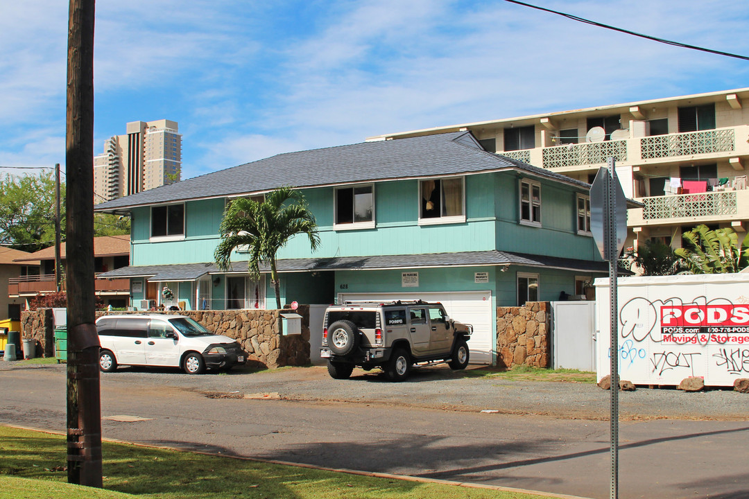 628 Pumehana St in Honolulu, HI - Building Photo