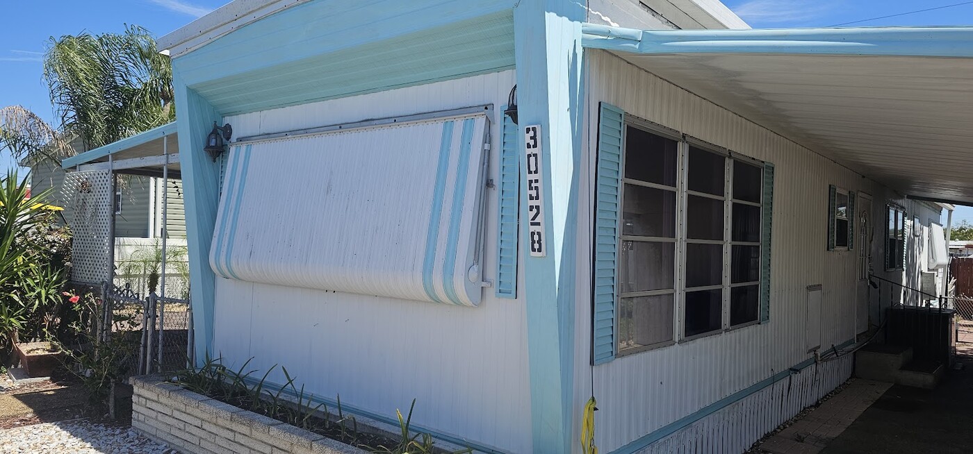 30528 Mimi St in Sebring, FL - Foto de edificio
