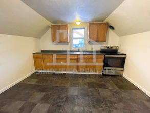18 W Bowers St-Unit -2 in Lowell, MA - Building Photo - Building Photo