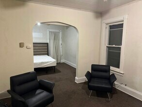 323 Ash St in Erie, PA - Building Photo - Building Photo