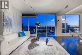 1455 Howe St in Vancouver, BC - Building Photo - Building Photo