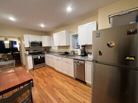 41 Cross St, Unit A in Somerville, MA - Building Photo