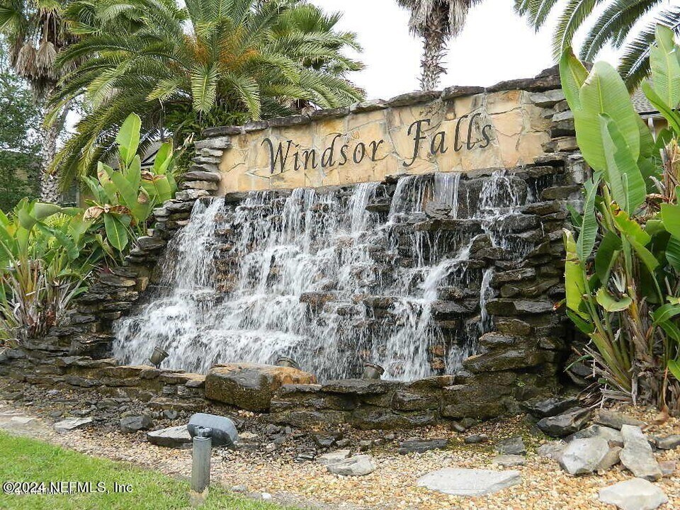 7053 Snowy Canyon Dr in Jacksonville, FL - Building Photo