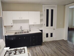 1015 14th St in Moline, IL - Building Photo - Building Photo