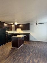 903 SW 185th Ave, Unit 911-06 in Beaverton, OR - Building Photo - Building Photo