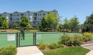 132 Clocktower Dr in Waltham, MA - Building Photo - Building Photo