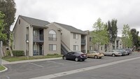 Summer Brook - Summerbrook Apartamentos in San Diego, California