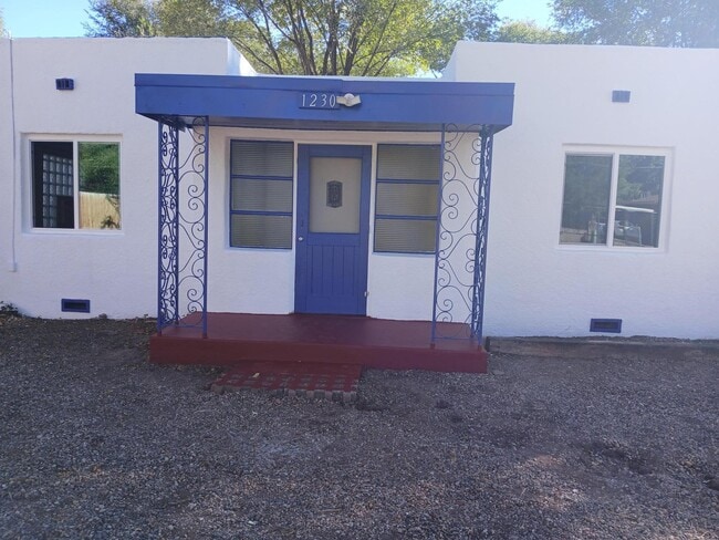 property at 1230 Montrose Pl SW