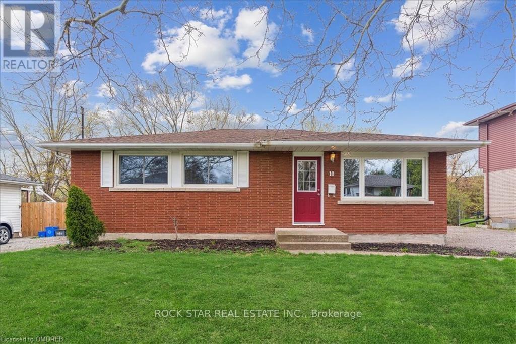 10 Westdale Dr in St Catharines, ON - Building Photo