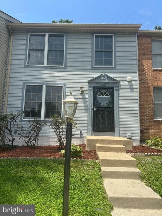 7550 Aspenpark Rd in Lorton, VA - Building Photo