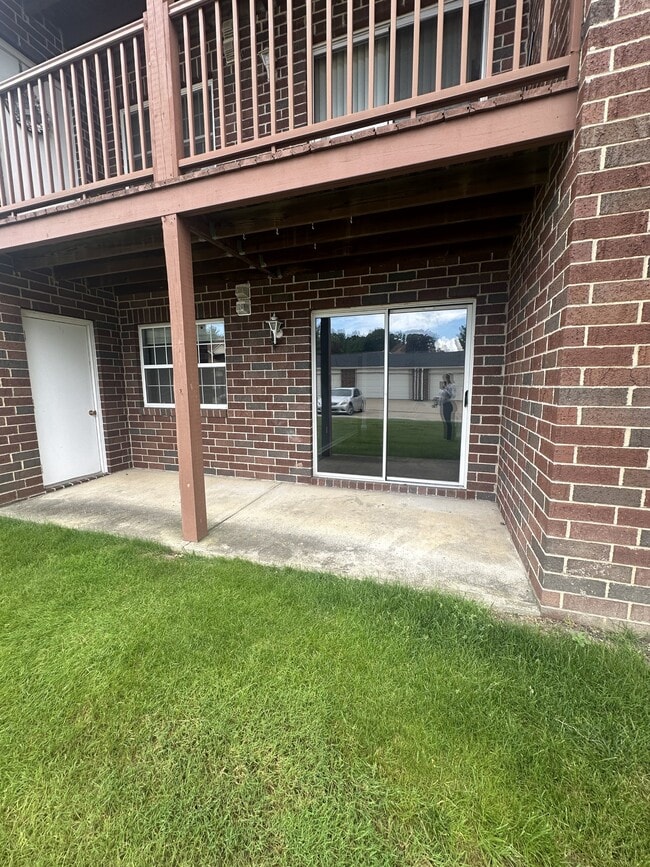 1150 Tollis Pkwy in Broadview Heights, OH - Building Photo - Building Photo