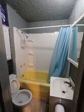 9 Nutt Ave in Uniontown, PA - Foto de edificio - Building Photo