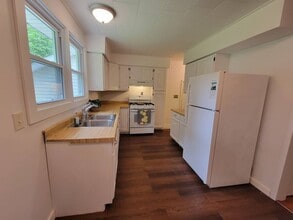 428 High St in Marshall, MI - Building Photo - Building Photo