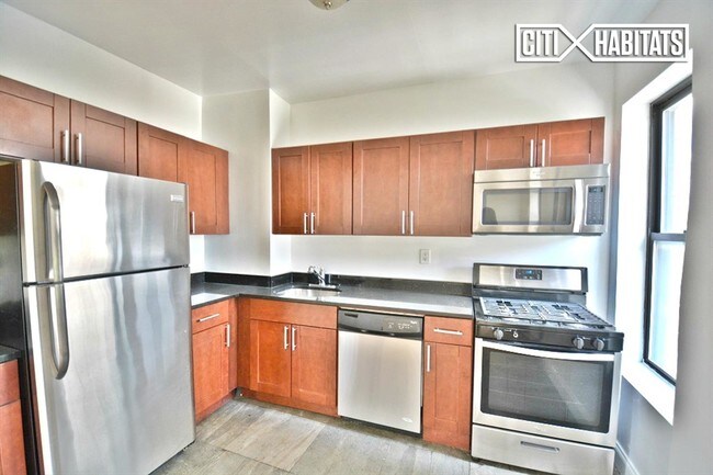 1274 Amsterdam Ave-Unit -10 in New York, NY - Building Photo - Building Photo