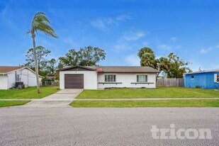 4185 Bullard St in North Port, FL - Building Photo