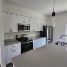 818 7th St, Unit A in Columbus, IN - Building Photo - Building Photo