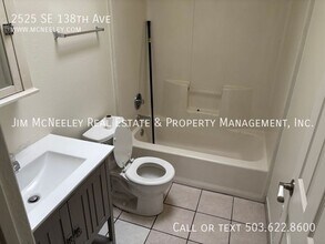 2525 SE 138th Ave in Portland, OR - Building Photo - Building Photo