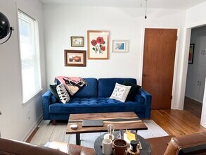 3104 Tom Green St, Unit B in Austin, TX - Building Photo - Building Photo